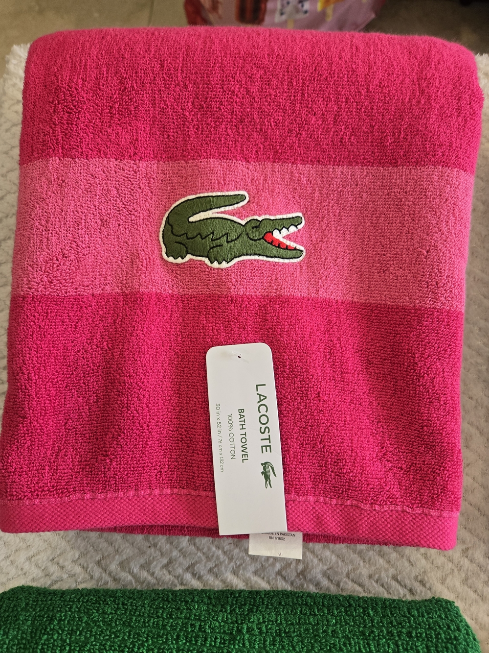 Lacoste Set of 4 Bath Towels Pink Blue Green Blush 100% Cotton NWT - Picture 7 of 9
